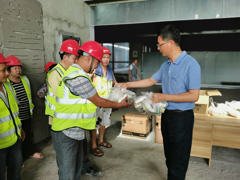 曹勇奇赴浙農(nóng)科創(chuàng)園&ldquo;送清涼&rdquo;