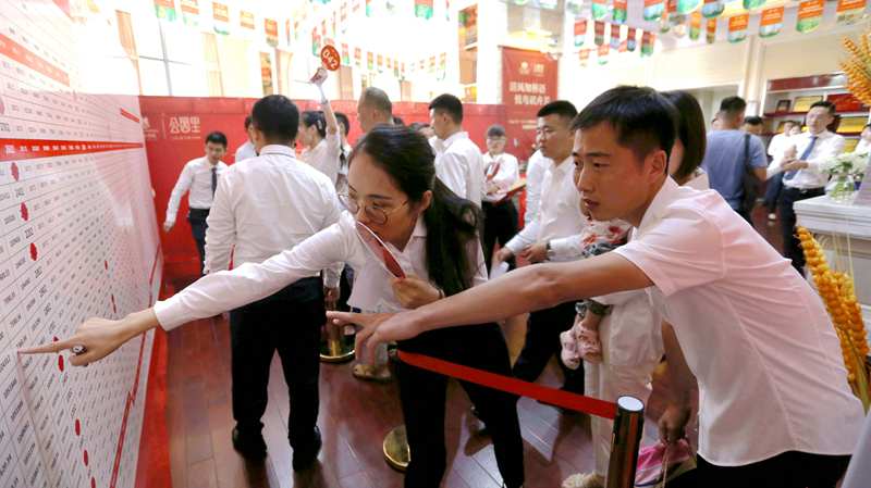 開(kāi)盤(pán)即罄 濟(jì)寧金色蘭庭&middot;香堤15#樓再續(xù)熱銷傳奇