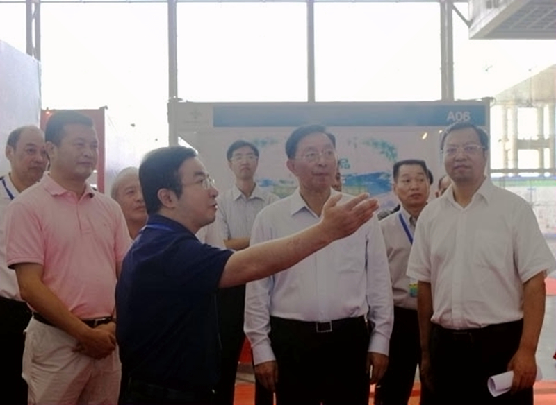 中農(nóng)在線董事長裘進(jìn)榮獲&ldquo;&lsquo;三位一體&rsquo;改革成績突出個(gè)人&rdquo;稱號(hào)