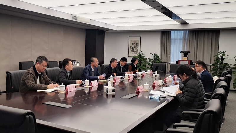 興合集團黨委專職副書記、紀委書記俞曉東到浙農(nóng)股份調(diào)研指導(dǎo)基層黨建工作